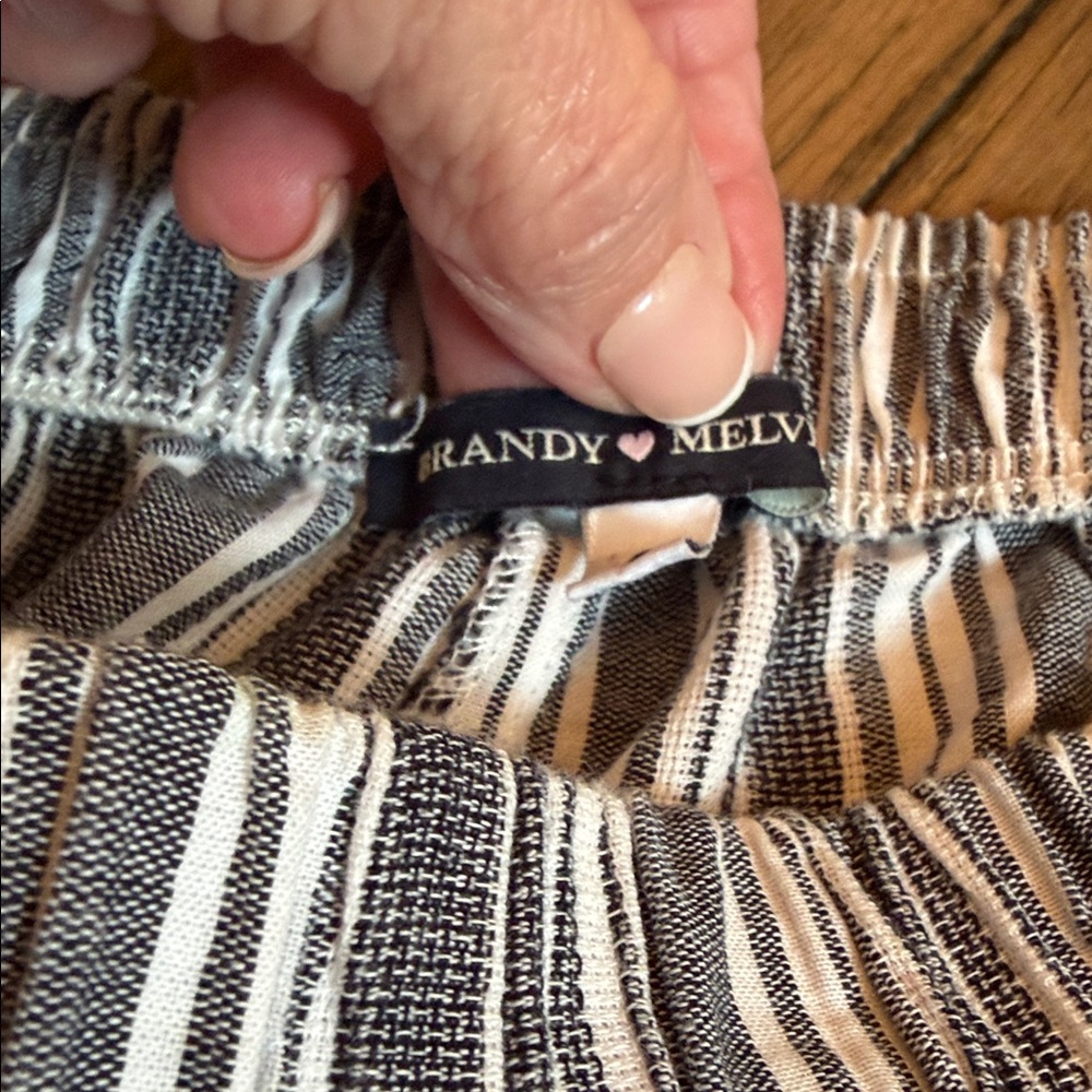 Brandy Melville Gray & White Striped High Waist Shorts - Picture 2 of 5